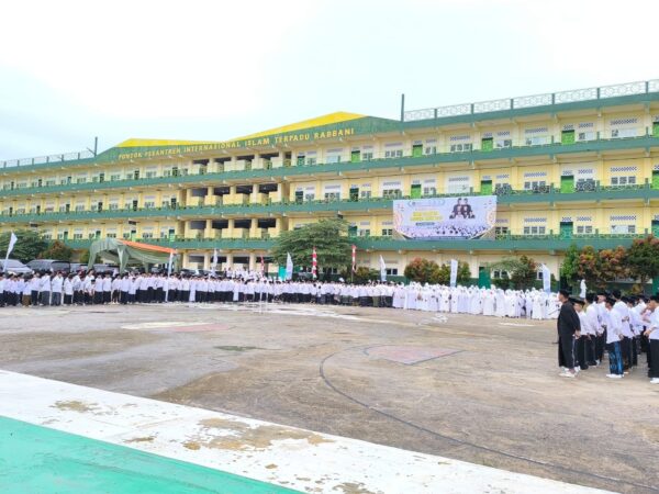Peringati Hari Santri 2025, Kanwil Kemenag Bengkulu Gelar Apel Akbar di Ponpes IIT Rabbani